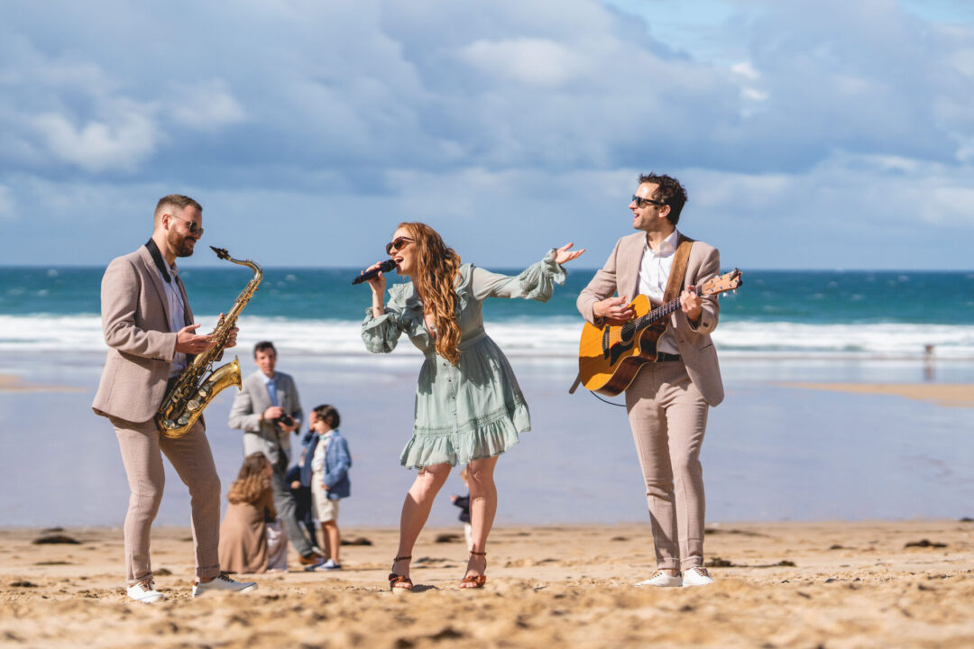 wanderlusters acoustic roaming band